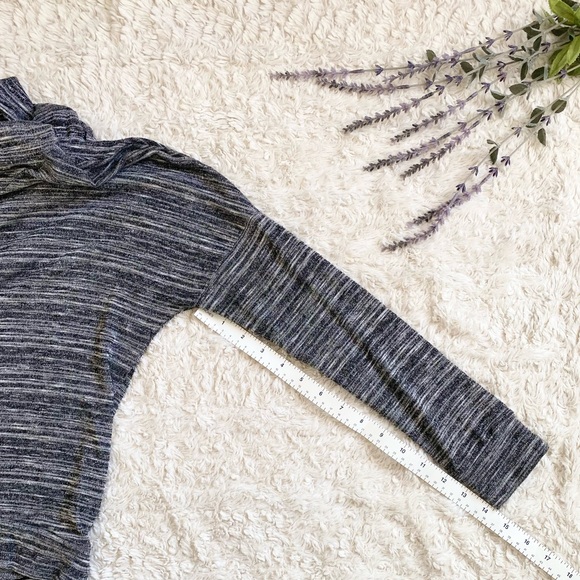 Ginger G gray and white striped long sleeve knitted hooded sweater - Picture 2 of 5